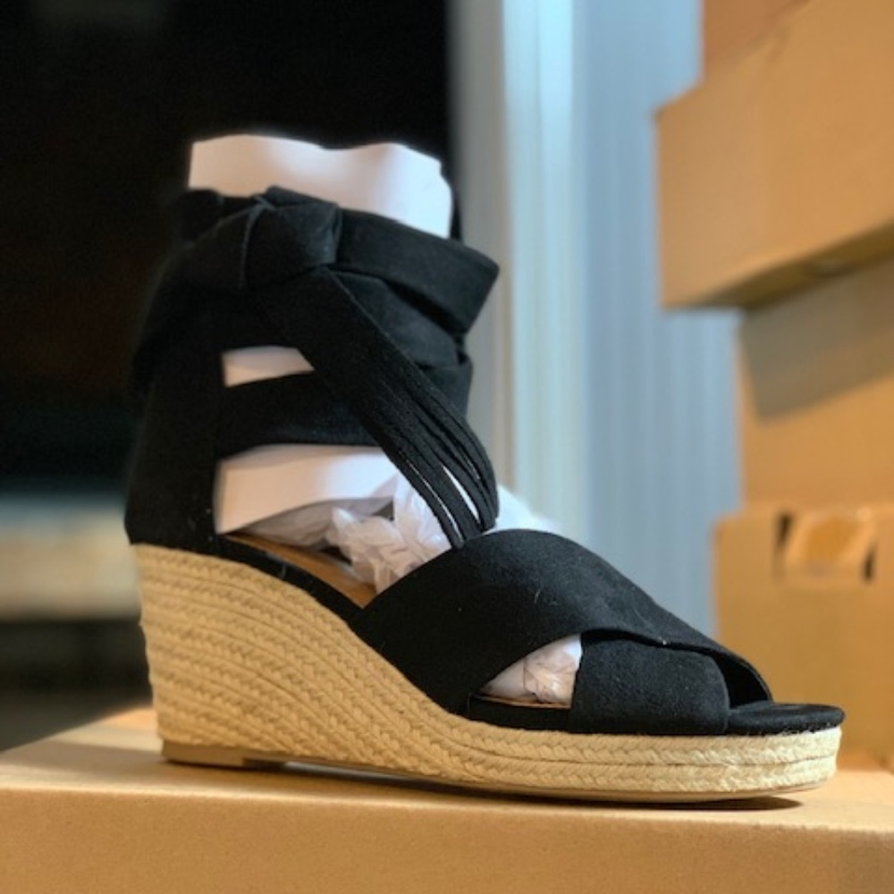 Black Wedges